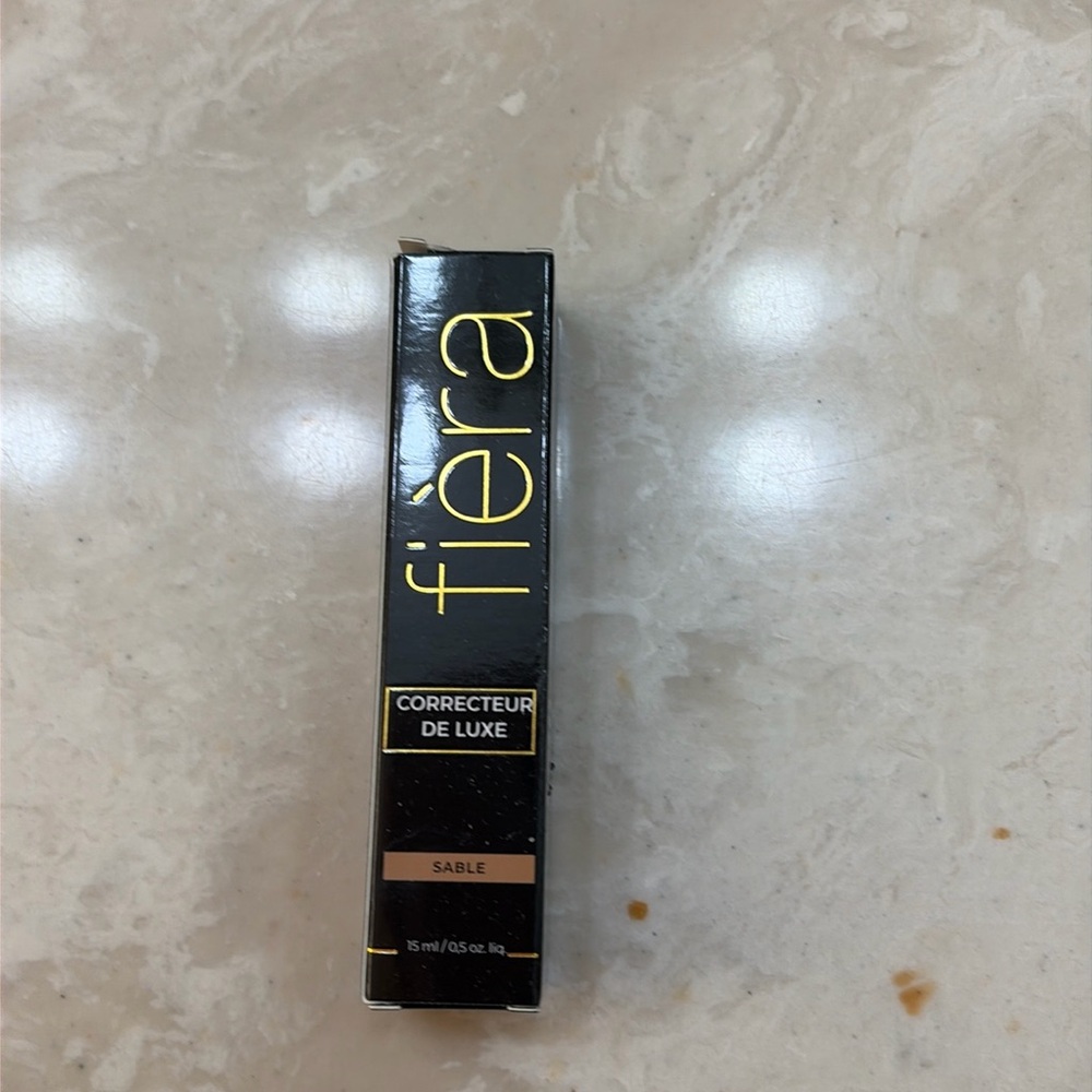 Brand new Fiera concealer in sable